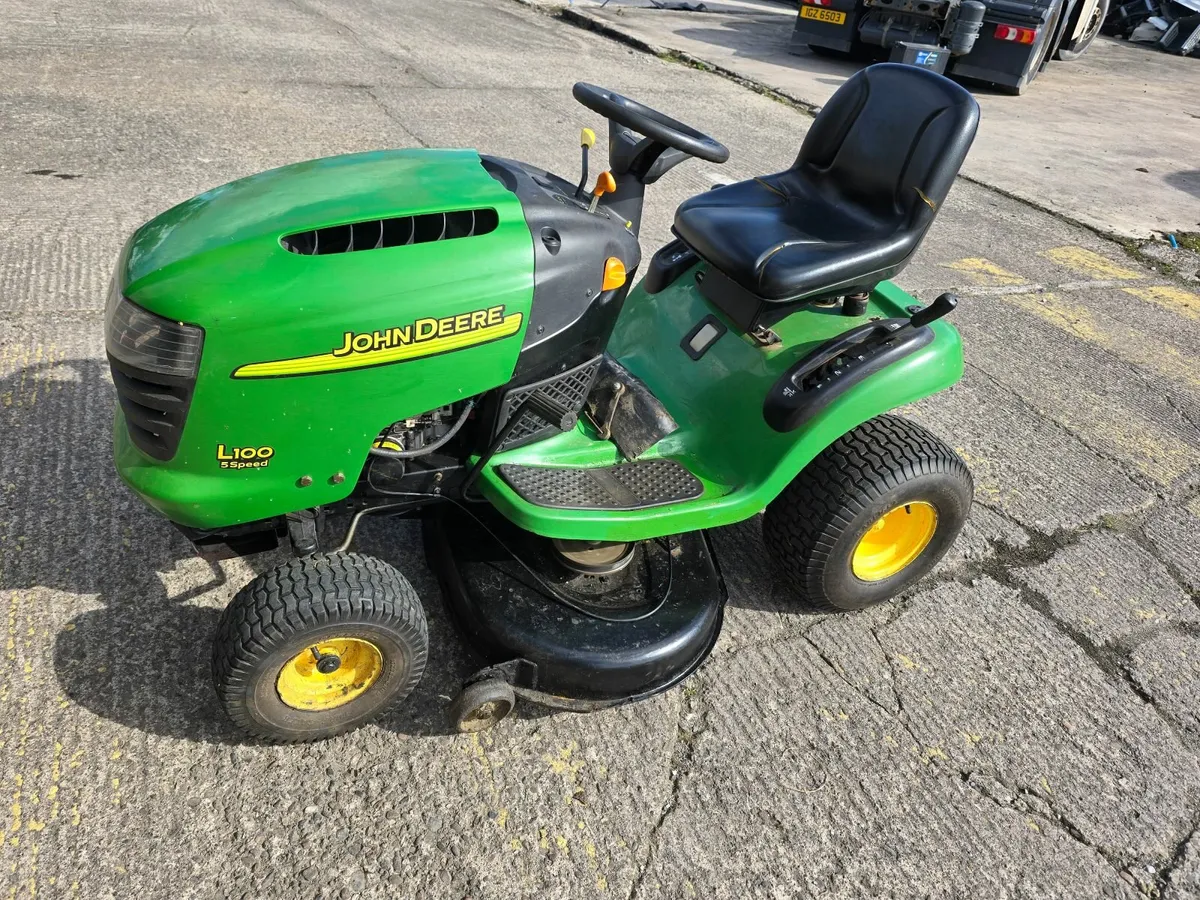 Ride on mowers - Image 4