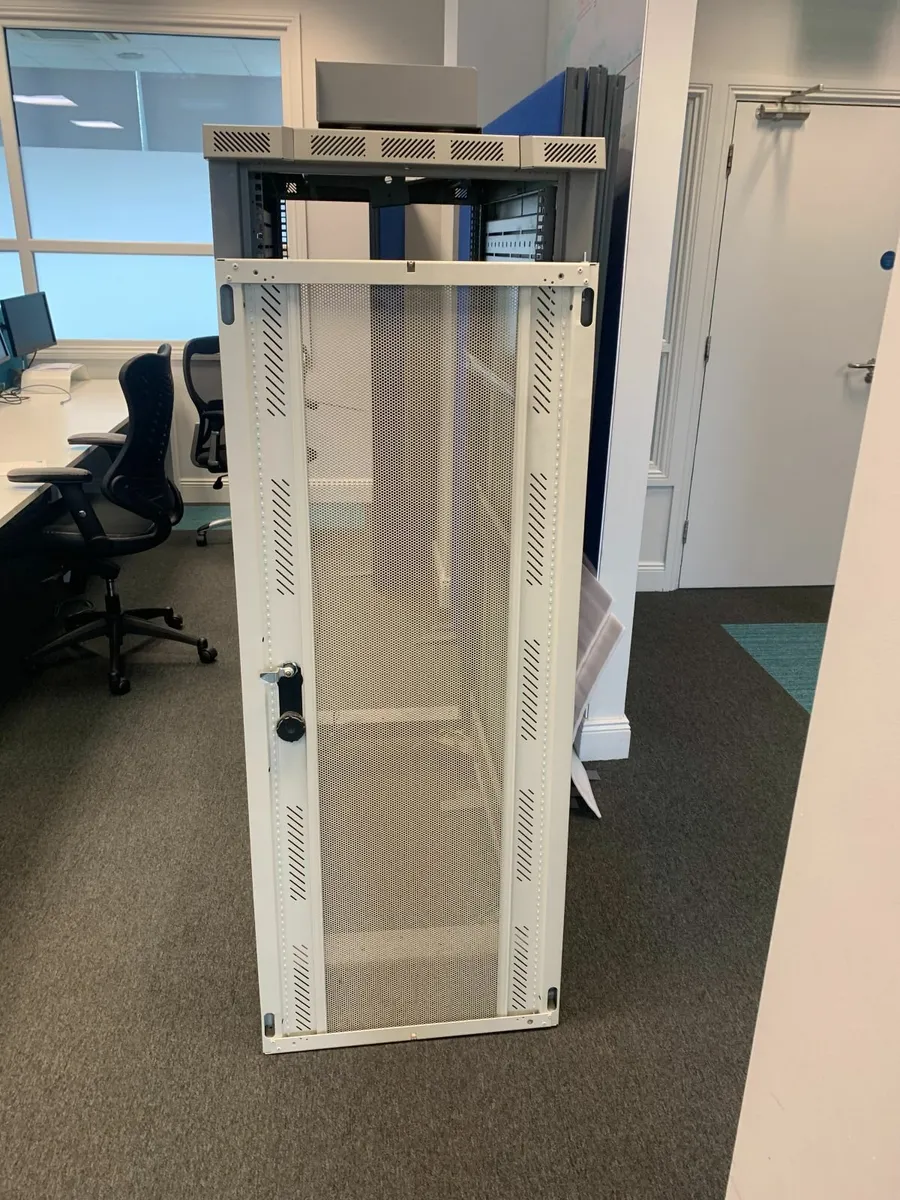 Server Cabinet/Rack - Image 2