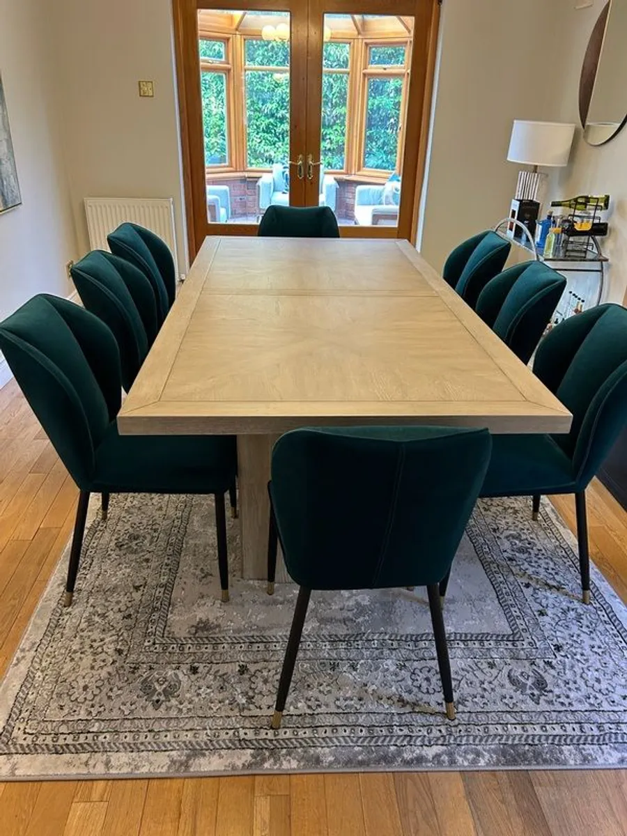 Dining table & chairs - Image 1