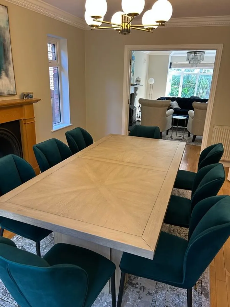 Dining table & chairs - Image 4