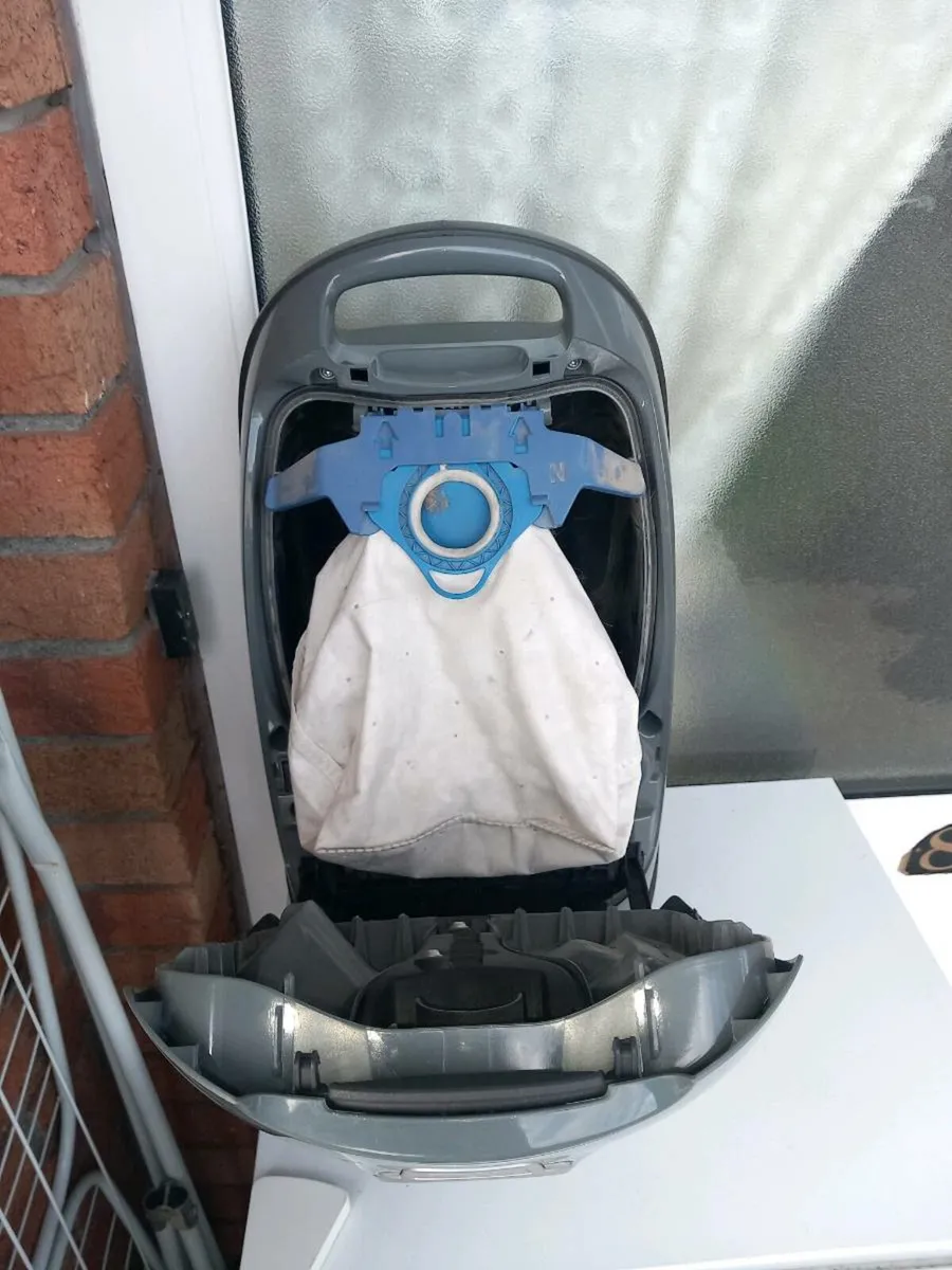 Miele hoover - Image 2