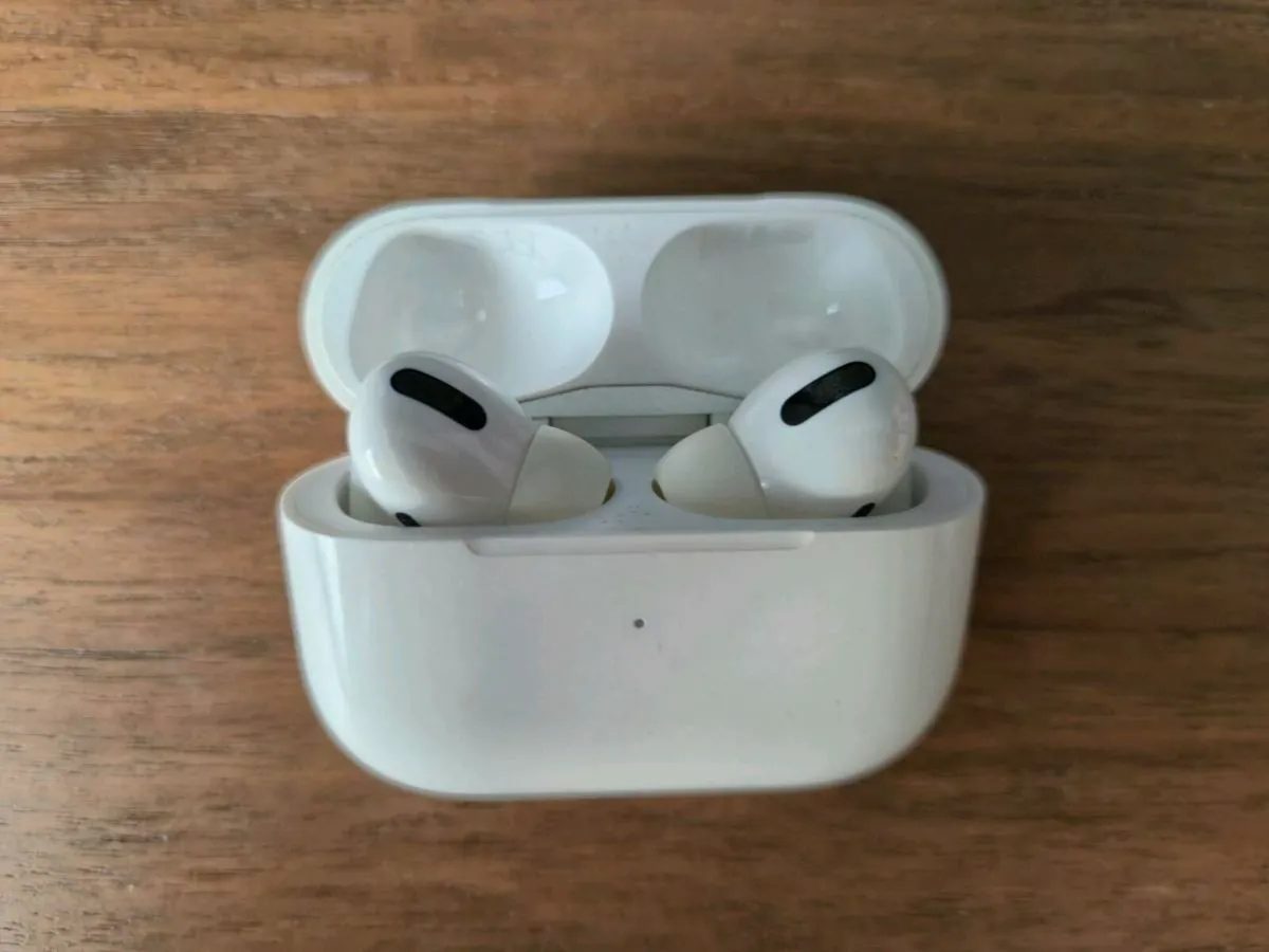 AirPods pro - Image 1
