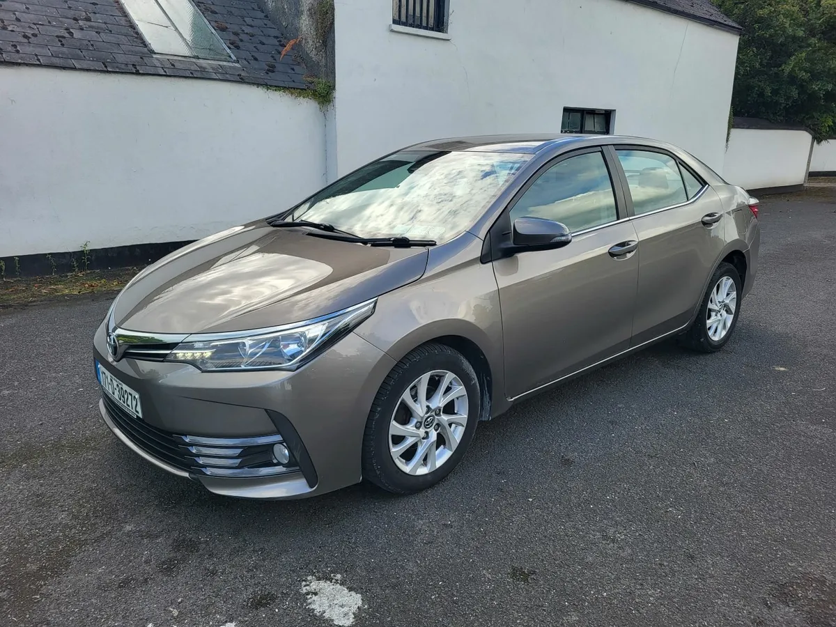 Toyota Corolla 2017 - Image 1