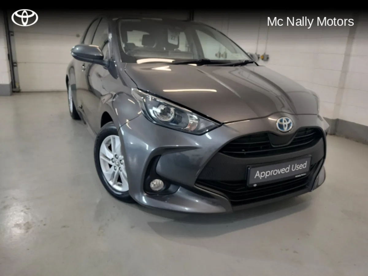 Toyota Yaris HYBRID LUNA - Image 1