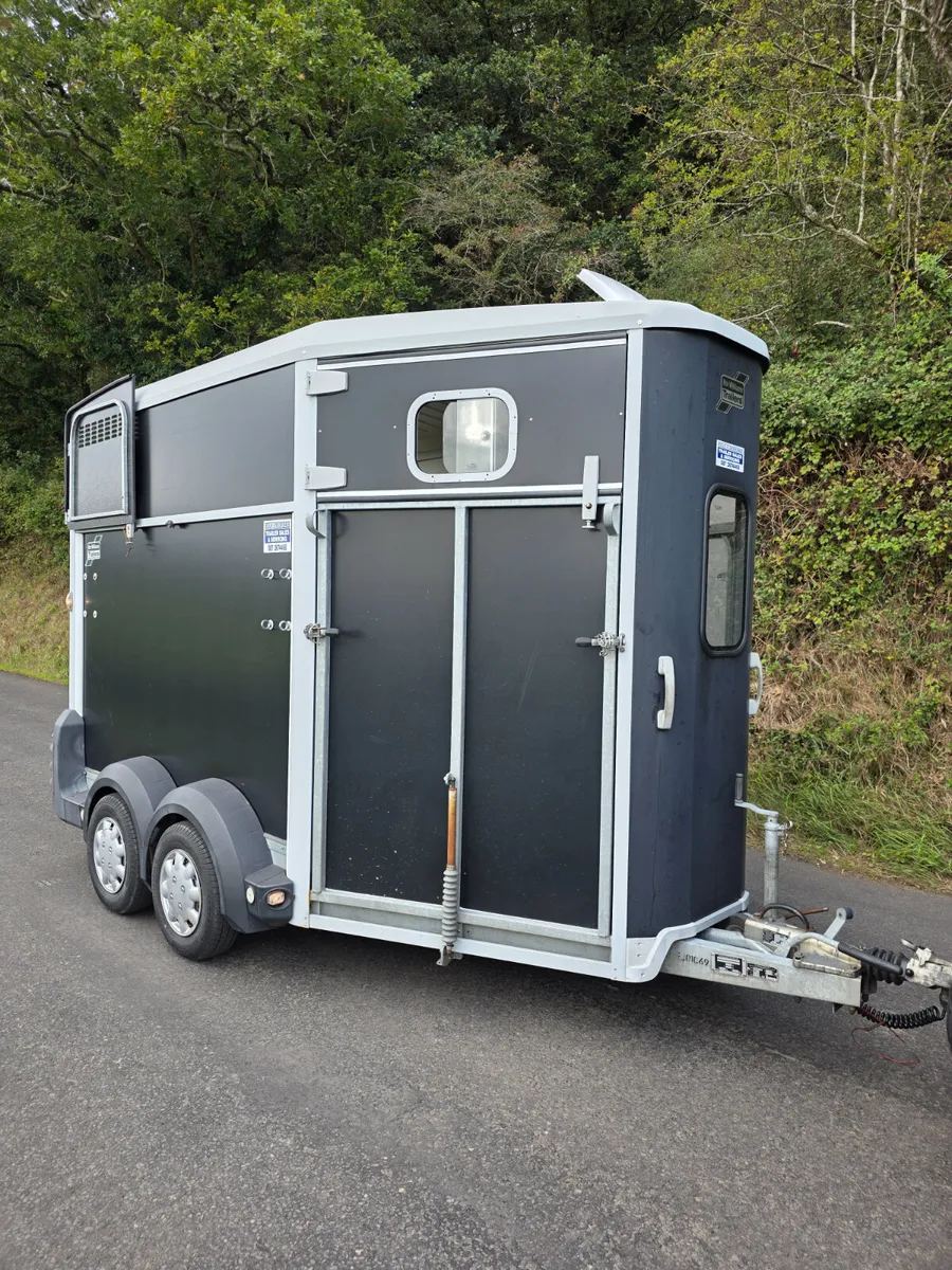 As new ifor Williams hb511 - Image 3