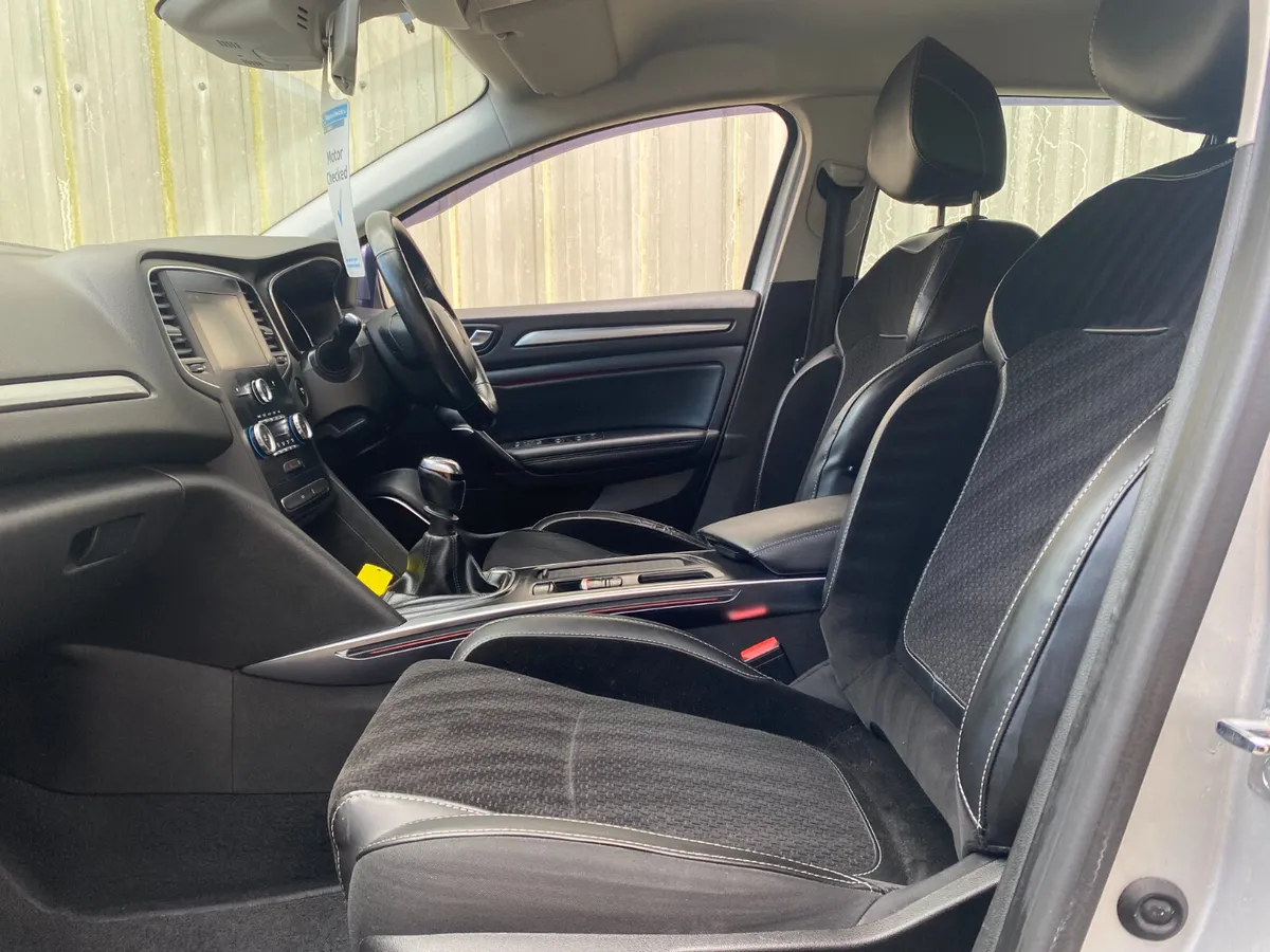 Renault Megane 2017///TOURER//FINANCE AVAILABLE// - Image 4