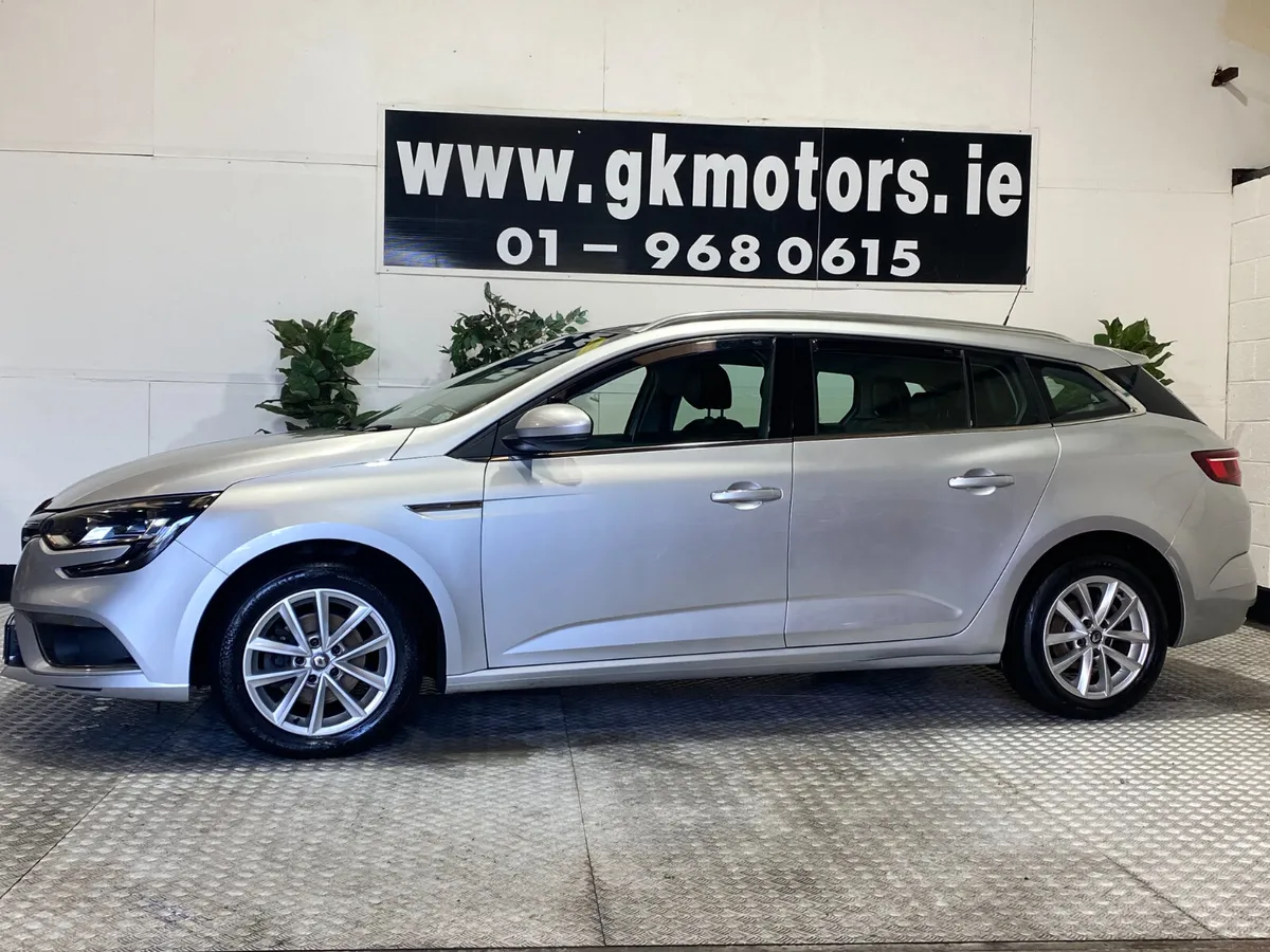 Renault Megane 2017///TOURER//FINANCE AVAILABLE// - Image 3