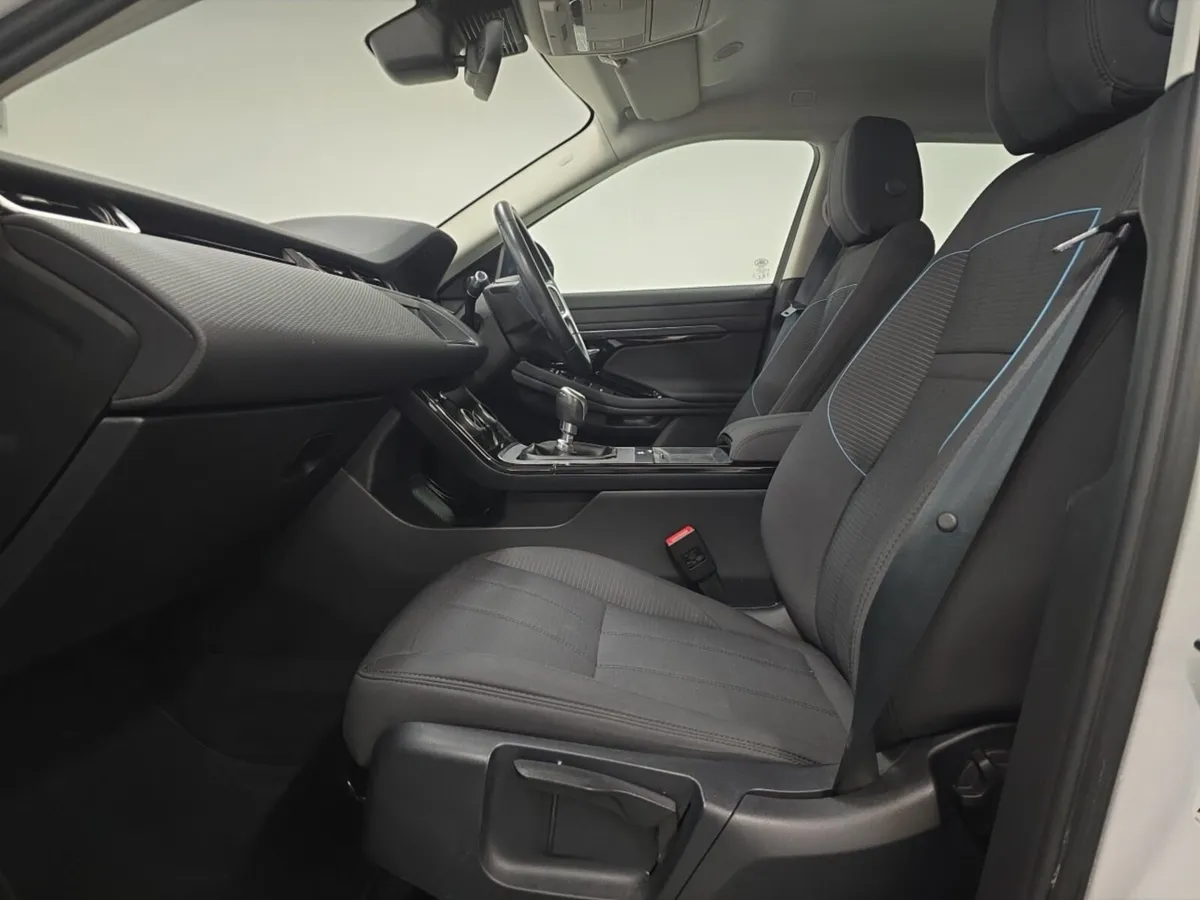 Land Rover Range Rover Evoque Diesel Hatchback - Image 3