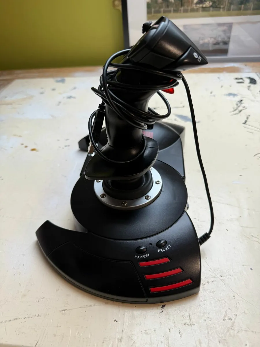 THURSTMASTER HOTAS  X V2 - Image 3