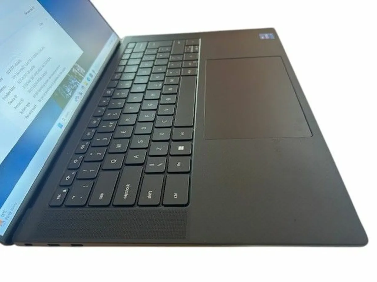 Dell Precision 5570 12th Gen i7 6GB RTX Graphics - Image 3