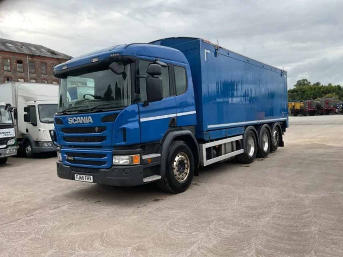 2016 Scania P410 8x4 Tridem Bulk Blower - Image 3