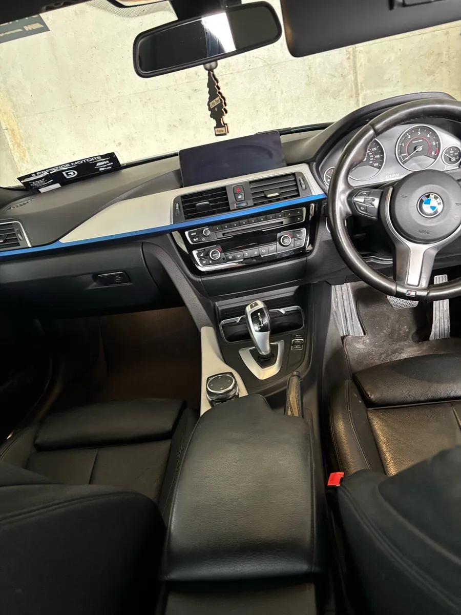 Car - Image 4