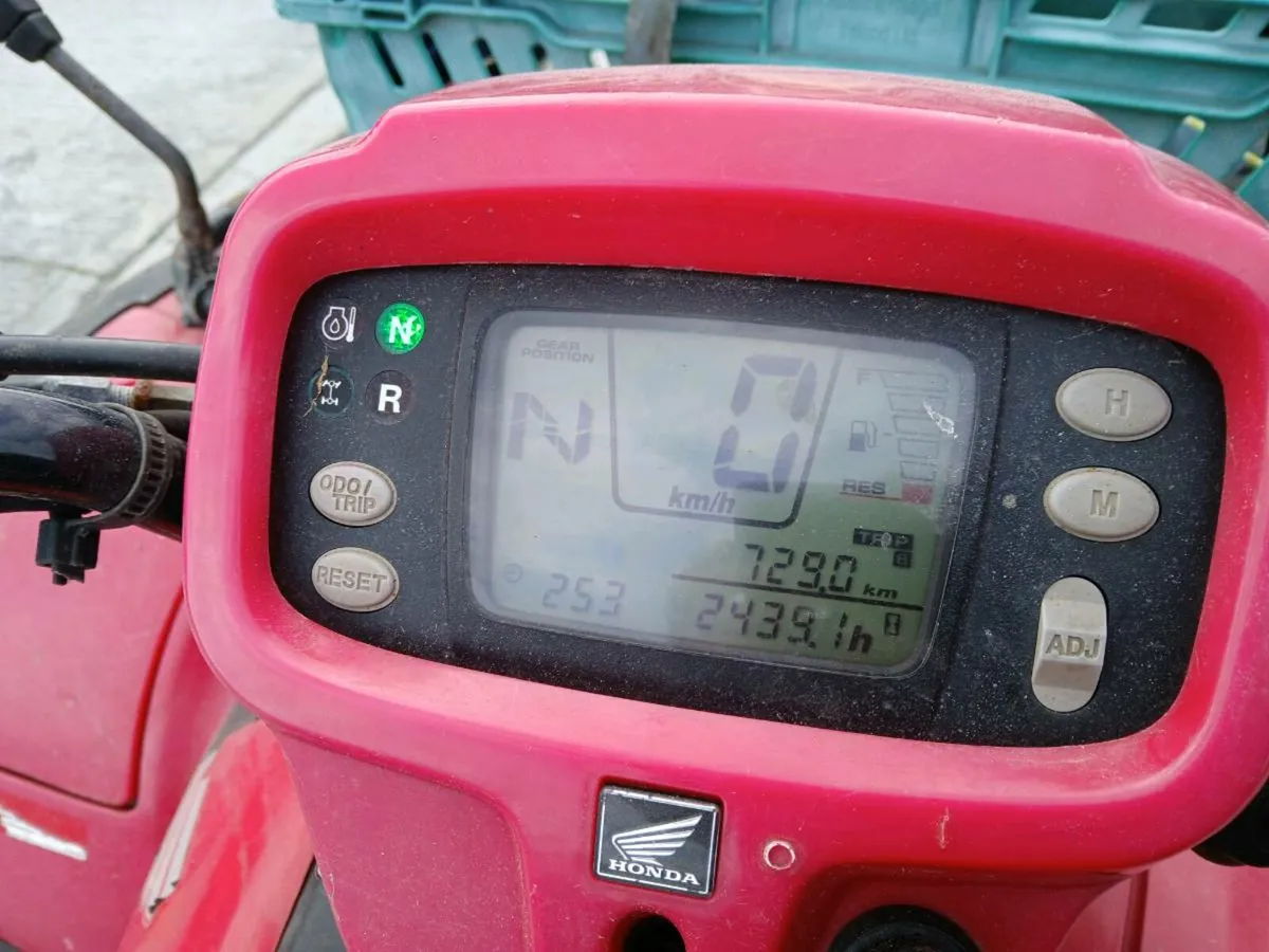 2011 honda 500 - Image 1