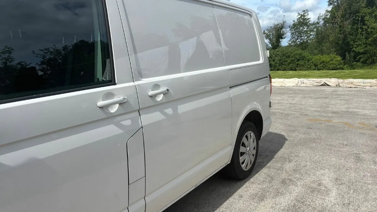 Volkswagen Transporter 2018 - Image 4