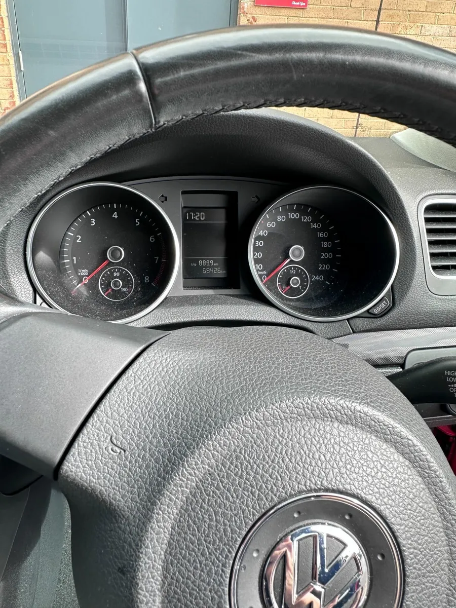 Volkswagen Golf 2011 - Image 3