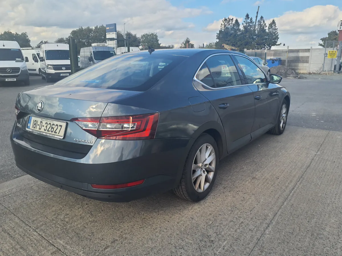 Skoda Superb 2018 - Image 4