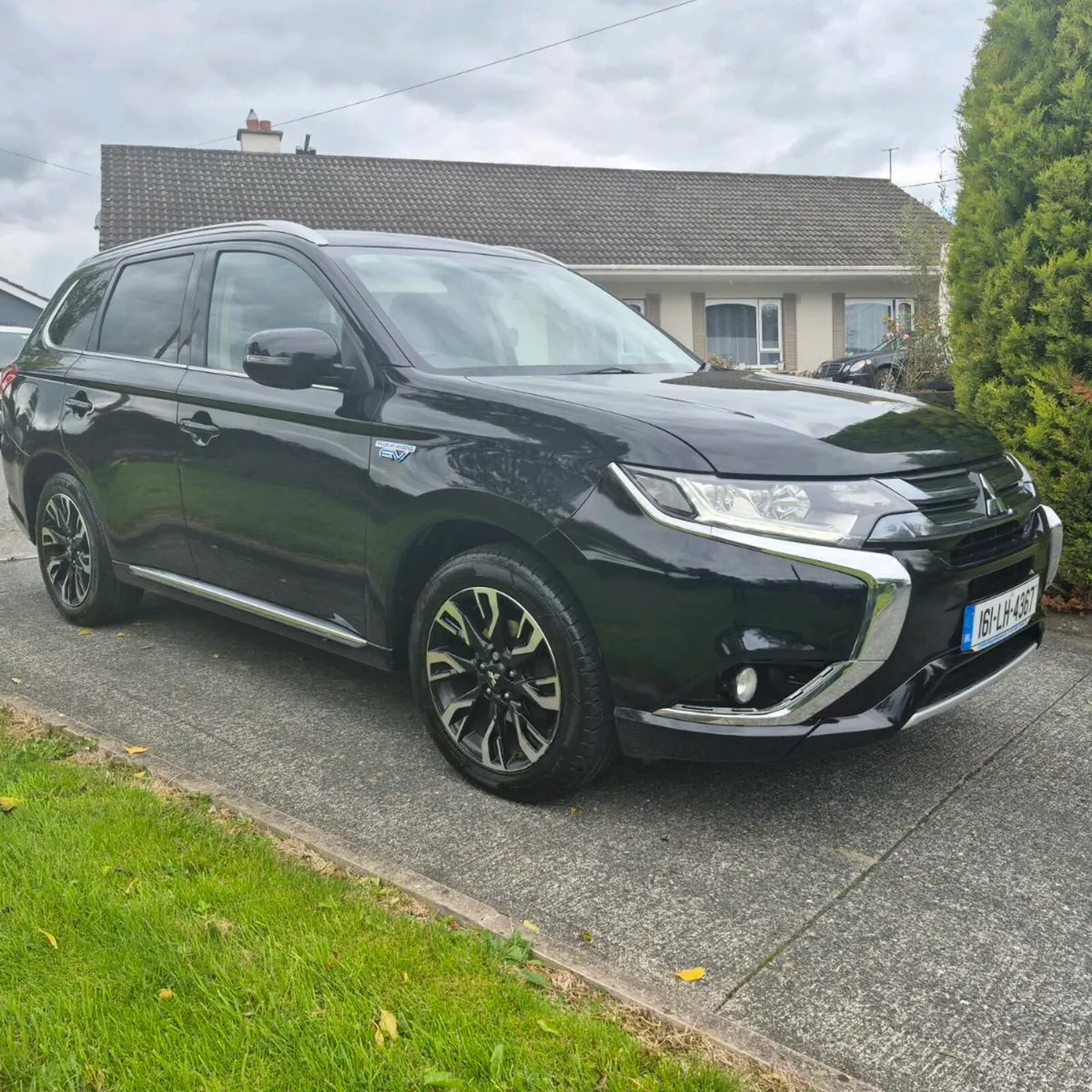 Mitsubishi Outlander 2.0 GX4H PHEV 200BHP - Image 4