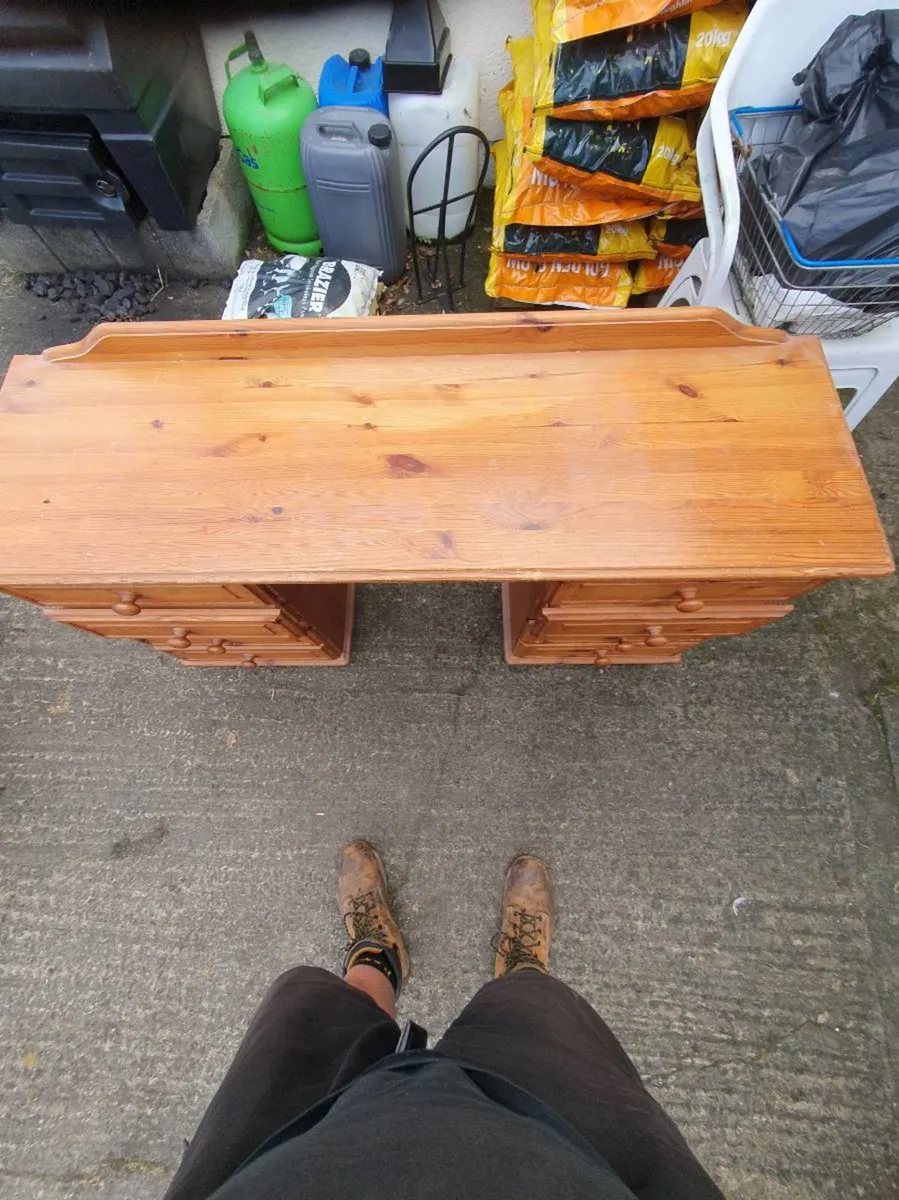 Dressing table - Image 1