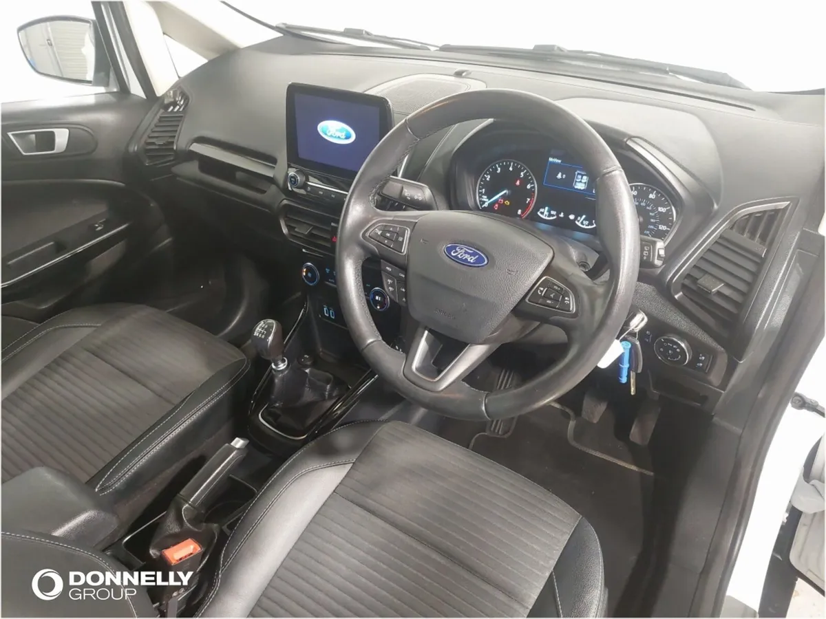 Ford EcoSport Hatchback Titanium - Image 4