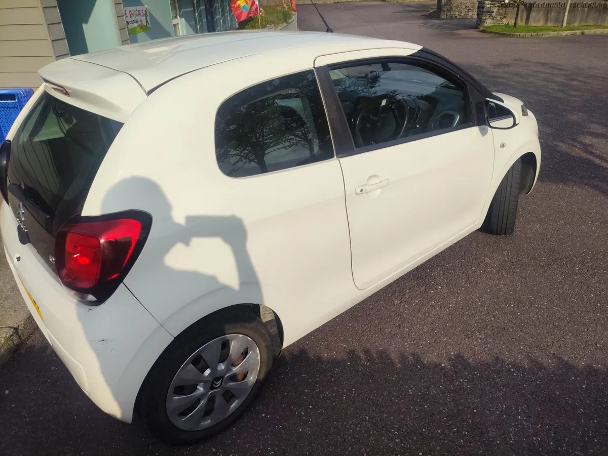 2016 Citroen C1 1.2 PureTech Flair Hatchback 3dr - Image 2