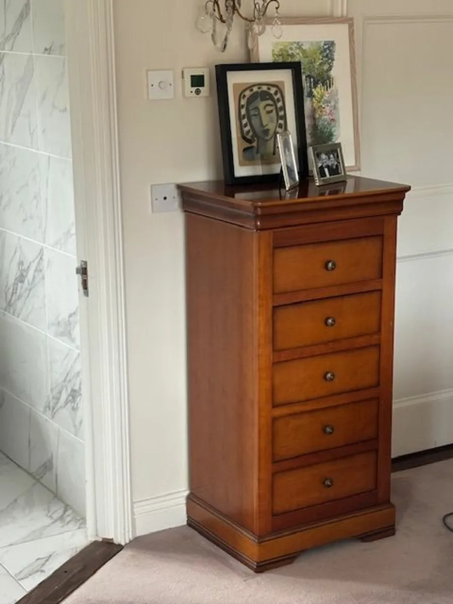 bedroom furniture - Image 2