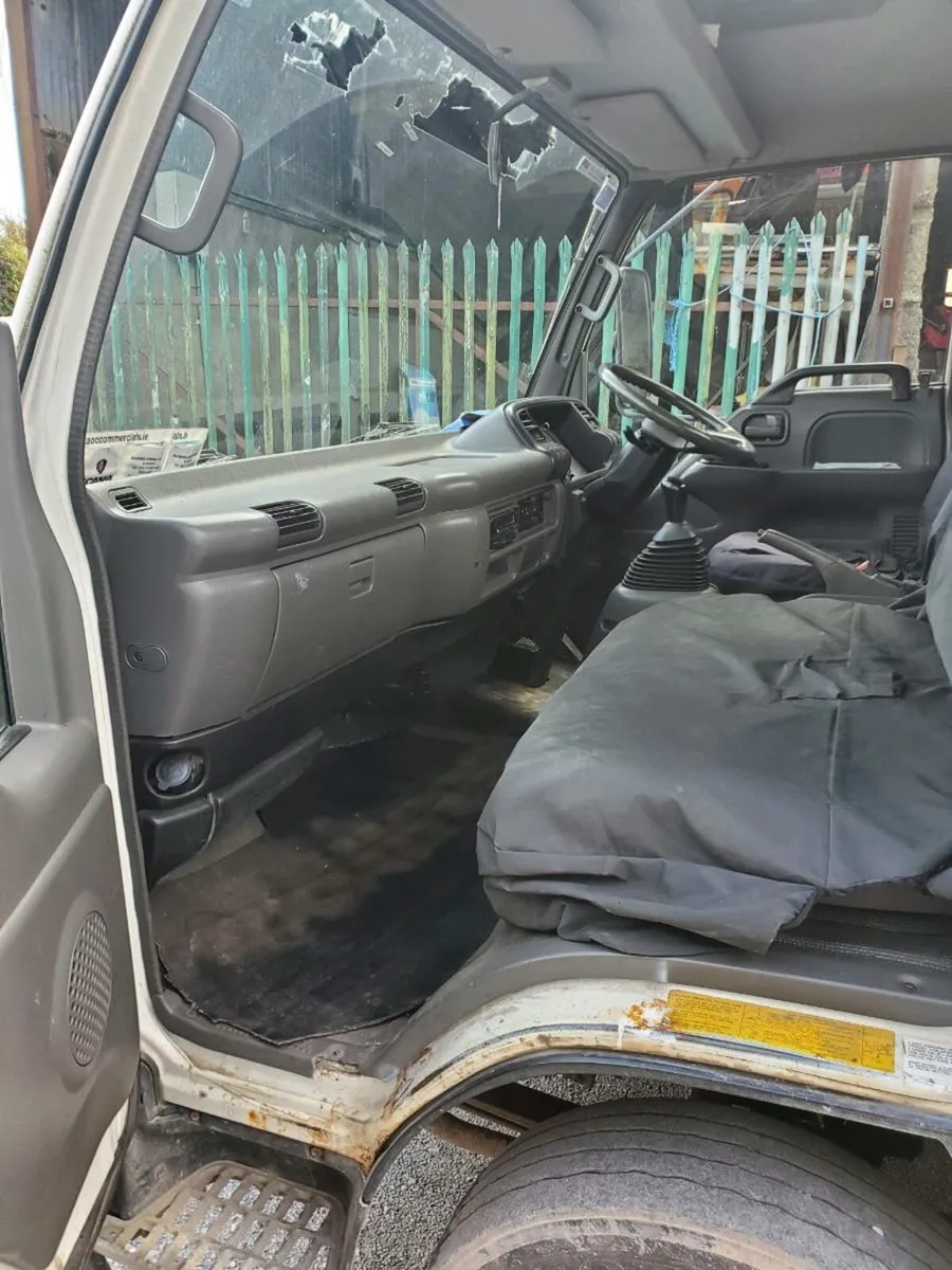 Isuzu Truck 7.5t - Image 2