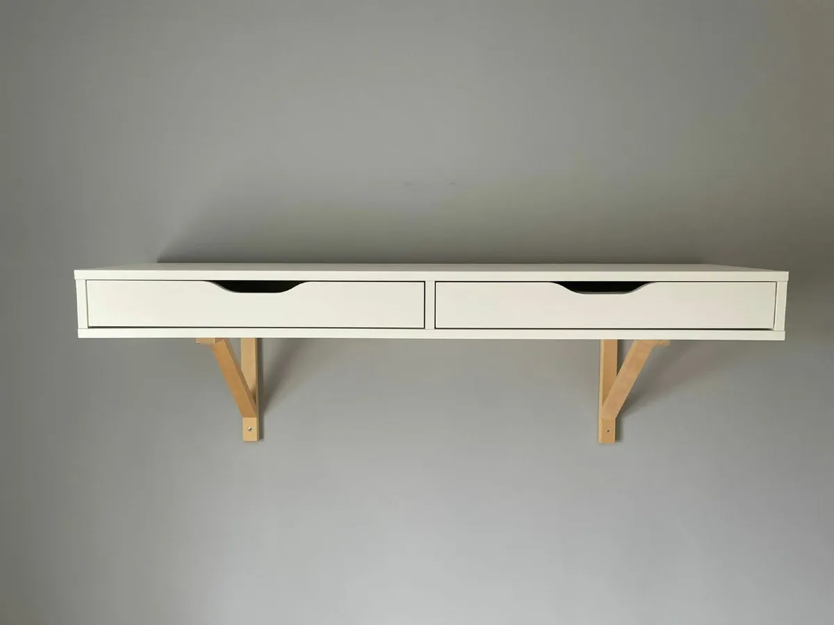 Shelf with drawers - Image 1