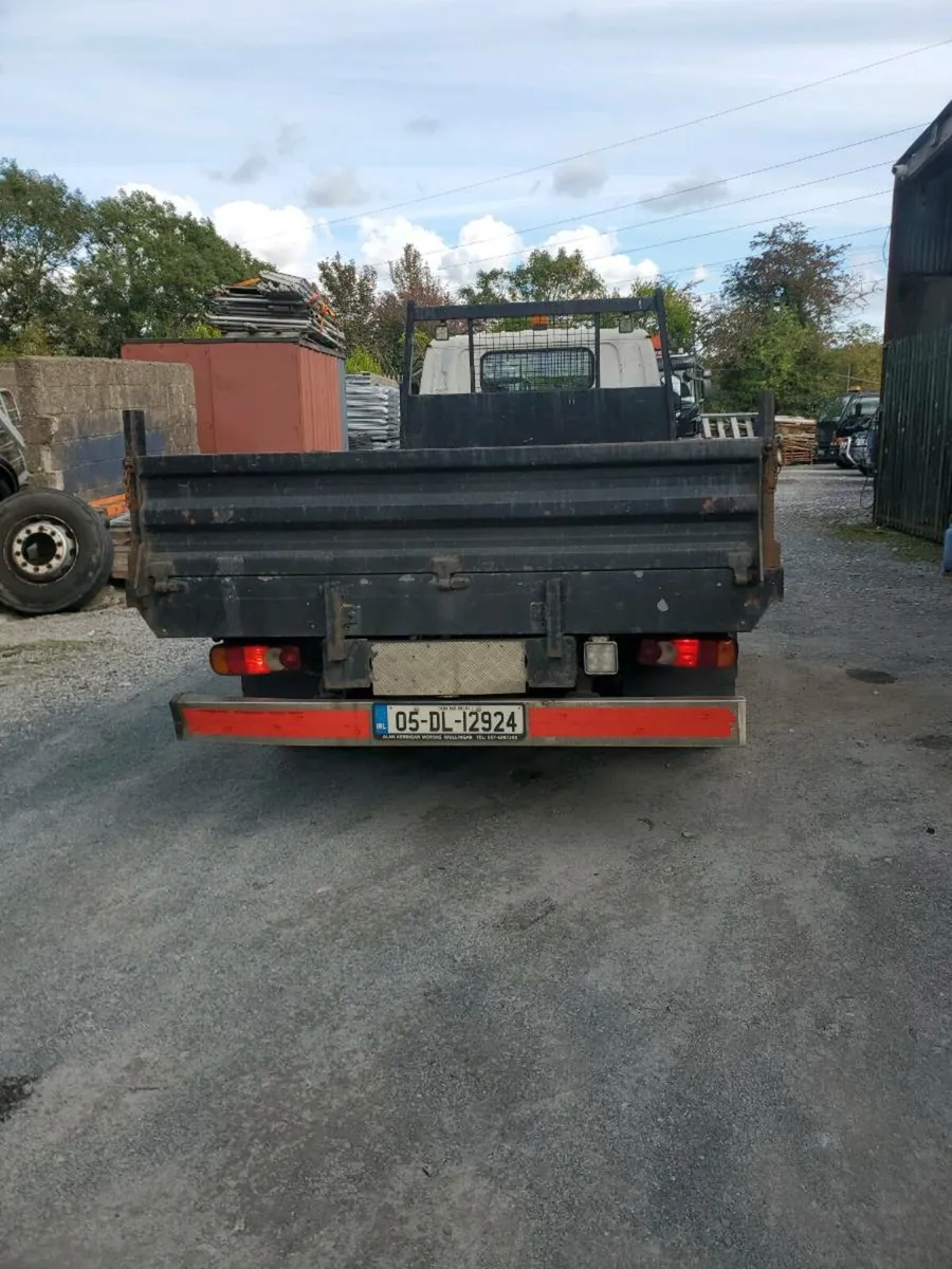 Isuzu Truck 7.5t - Image 4