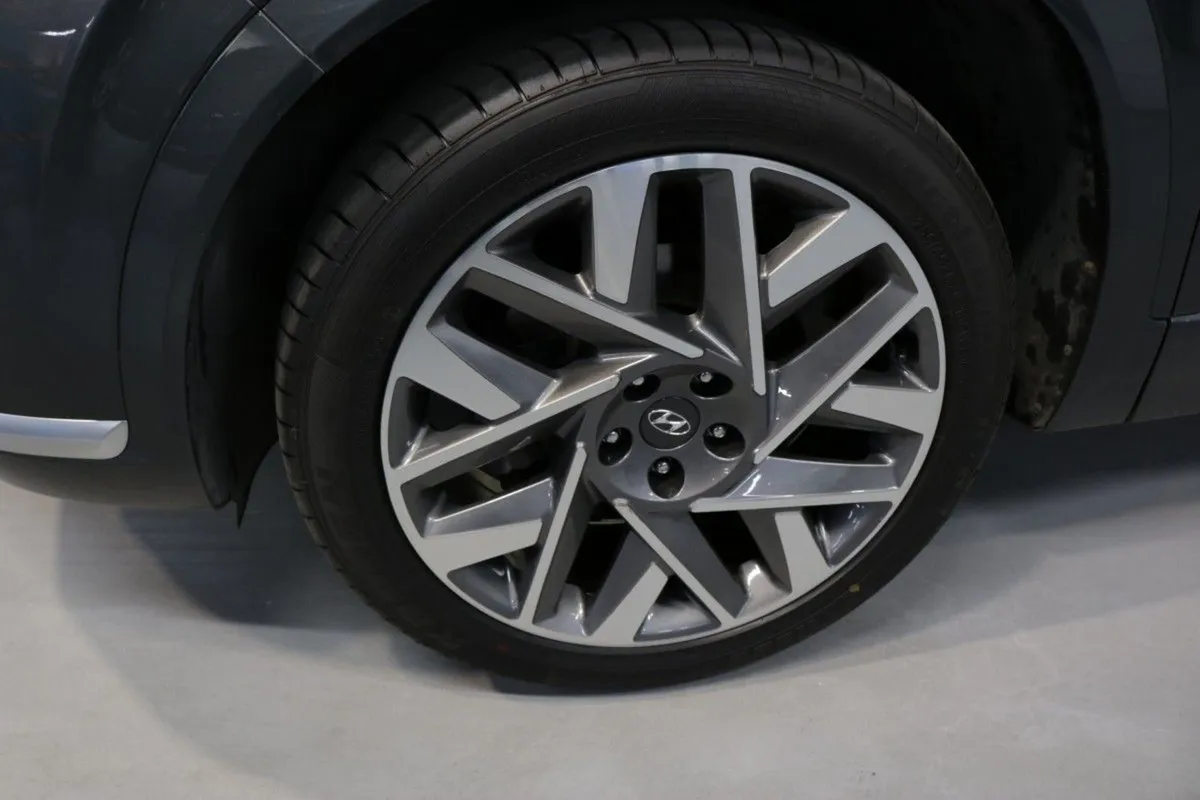 Hyundai Santa Fe Executive Plus 4WD 2.2l Diesel 7 - Image 3
