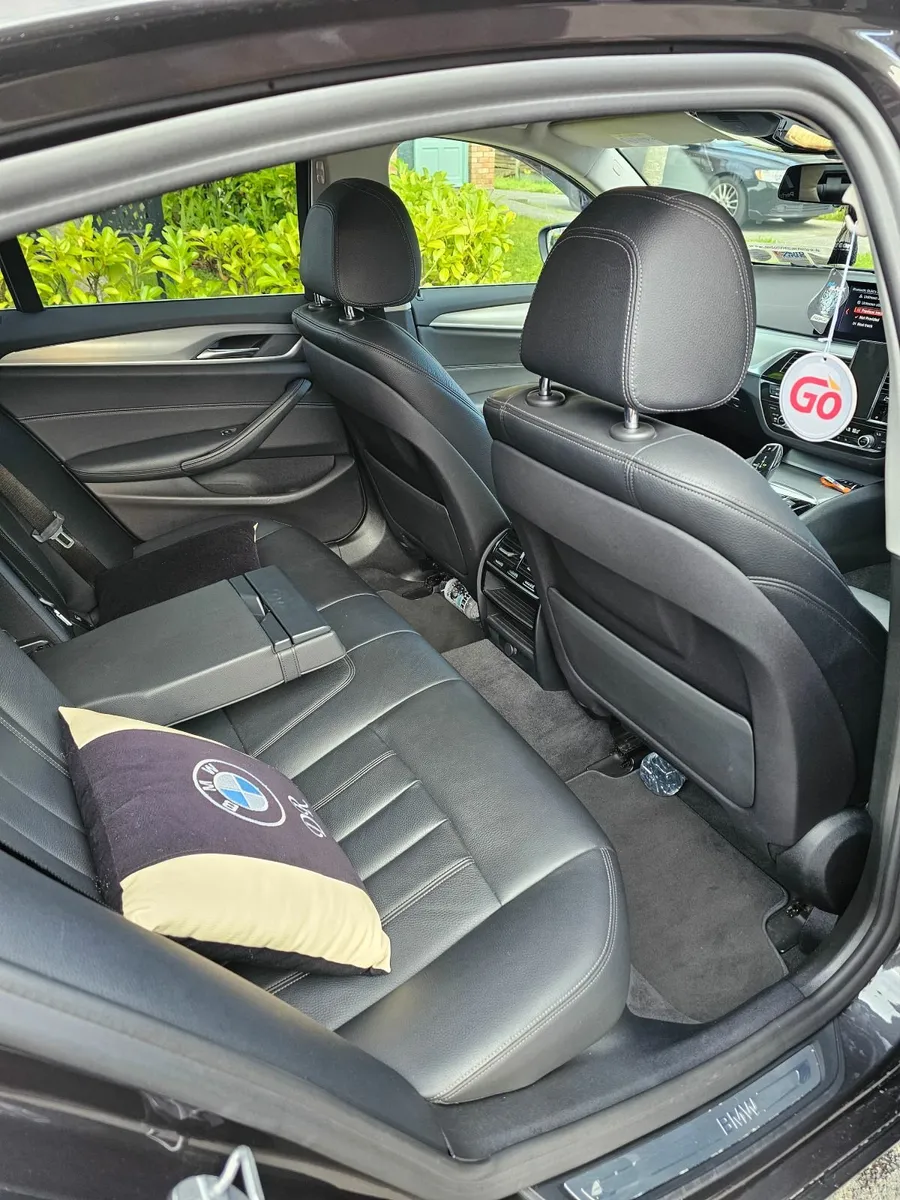 BMW 5-Series 2019 - Image 3