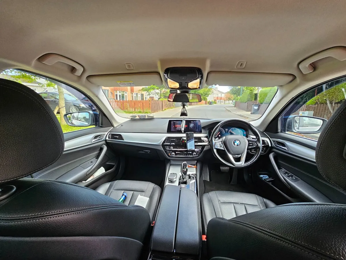 BMW 5-Series 2019 - Image 4