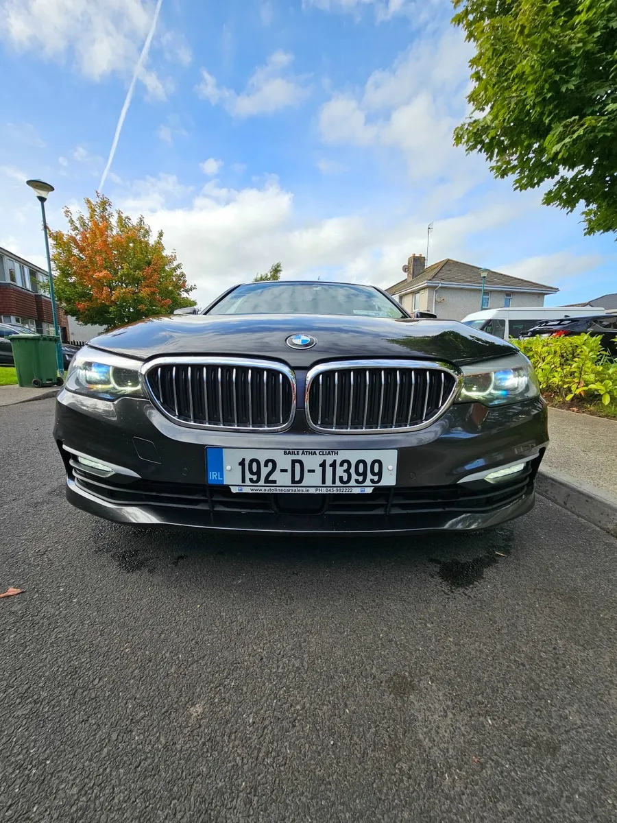 BMW 5-Series 2019 - Image 1