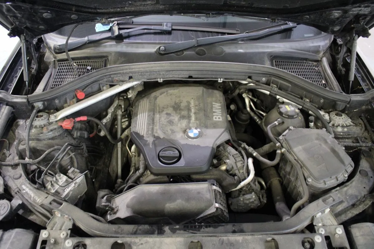 BMW X3 Sdrive18d SE - Image 4