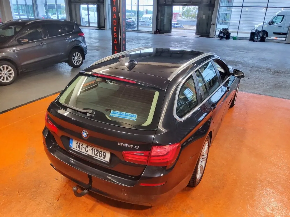 BMW 5 Series 520D SE Touring - Image 3
