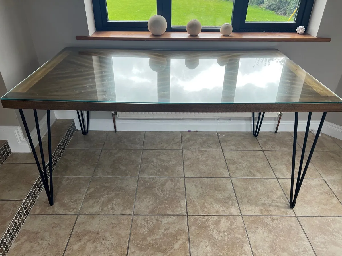 Dining table - Image 4