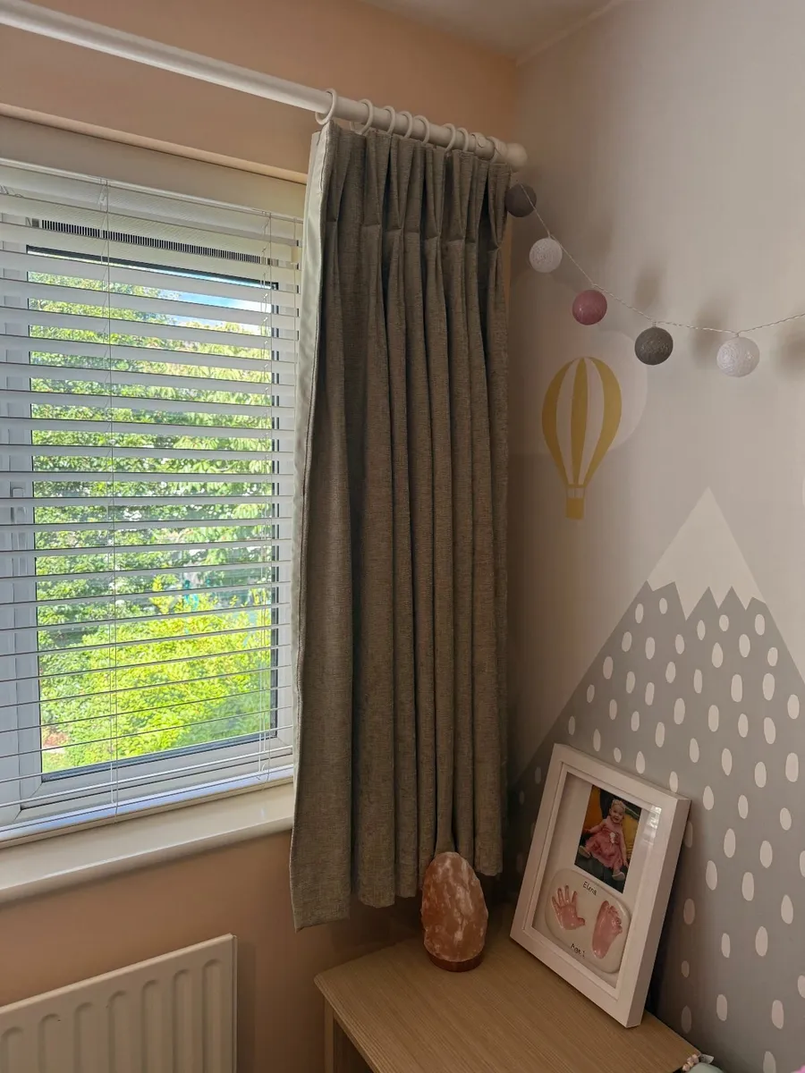 Luxury Bedroom Curtains (Black Out) D15 - Image 2