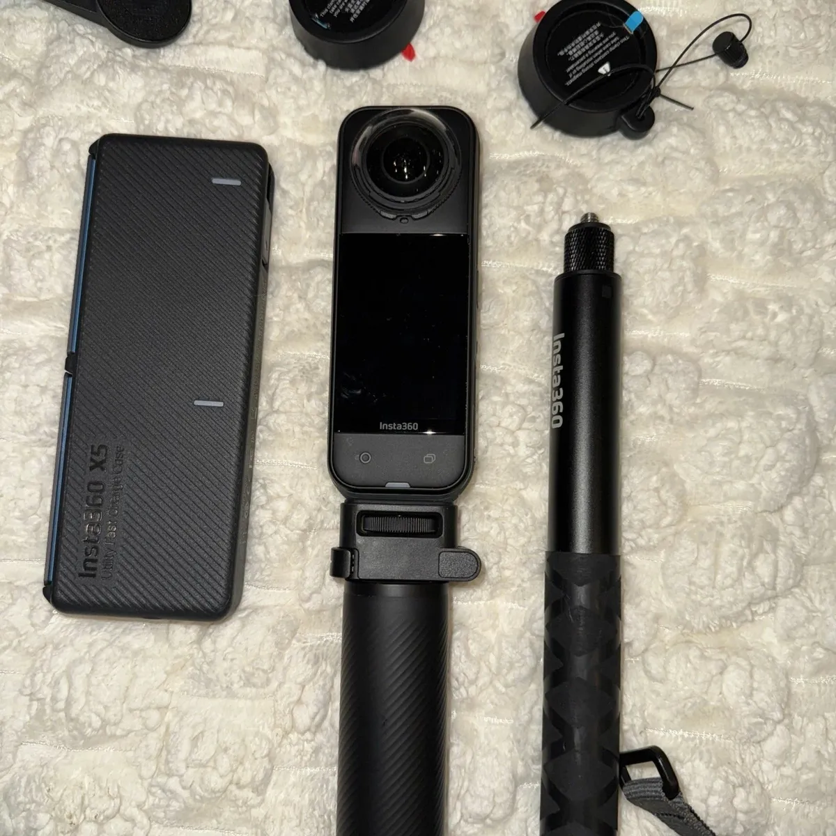 Insta360 X5  8K 360° Action Camera Bundle - Image 2