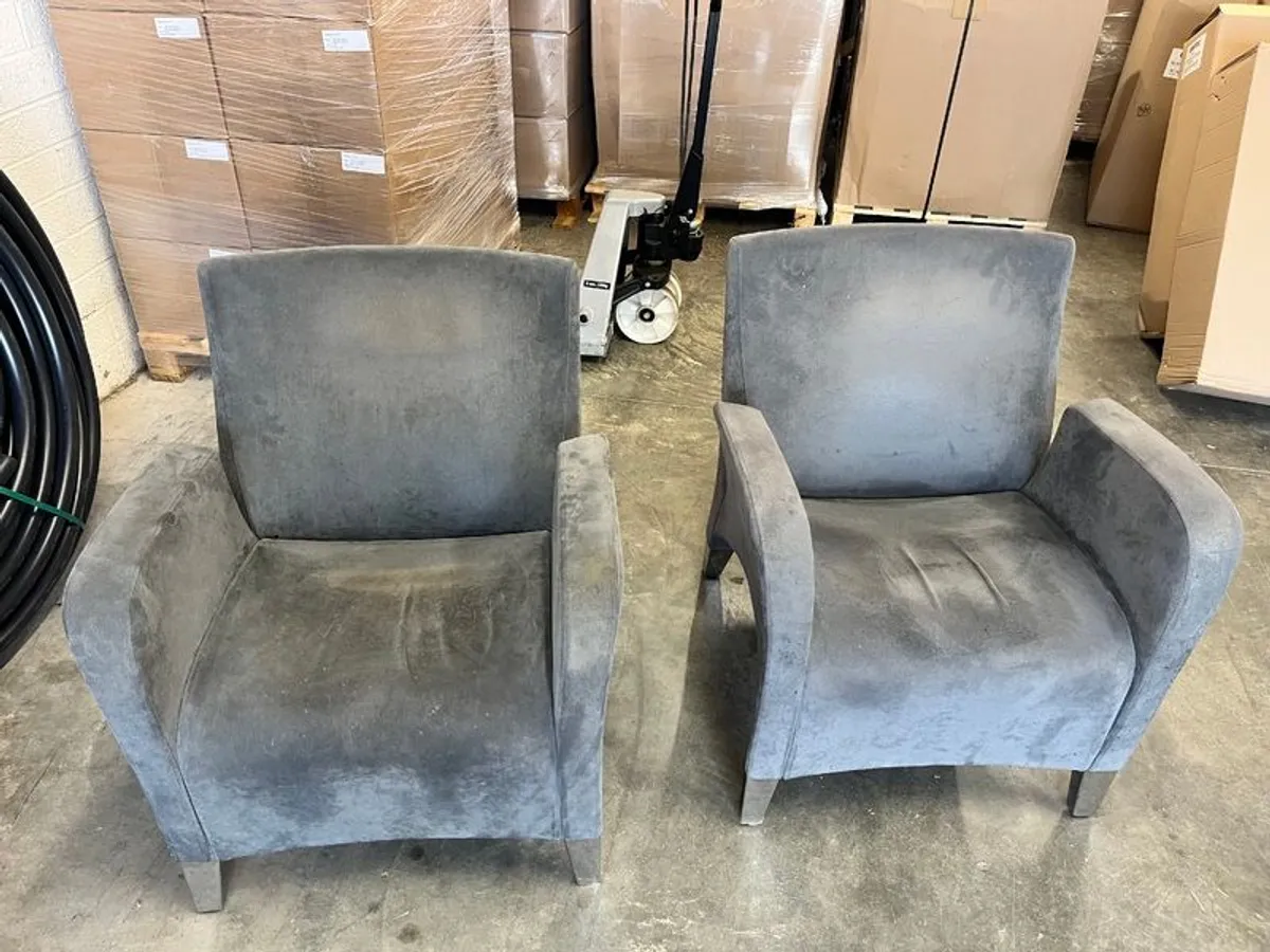 Pair of Designer Oaken Suede Lounge Chairs Ideal - Image 4