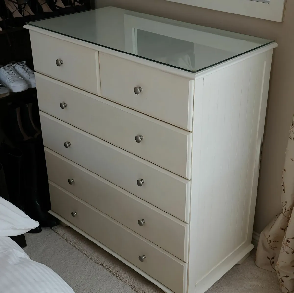 Cream Bedroom Furniture - Drawers/Mirror/Locker - Image 2