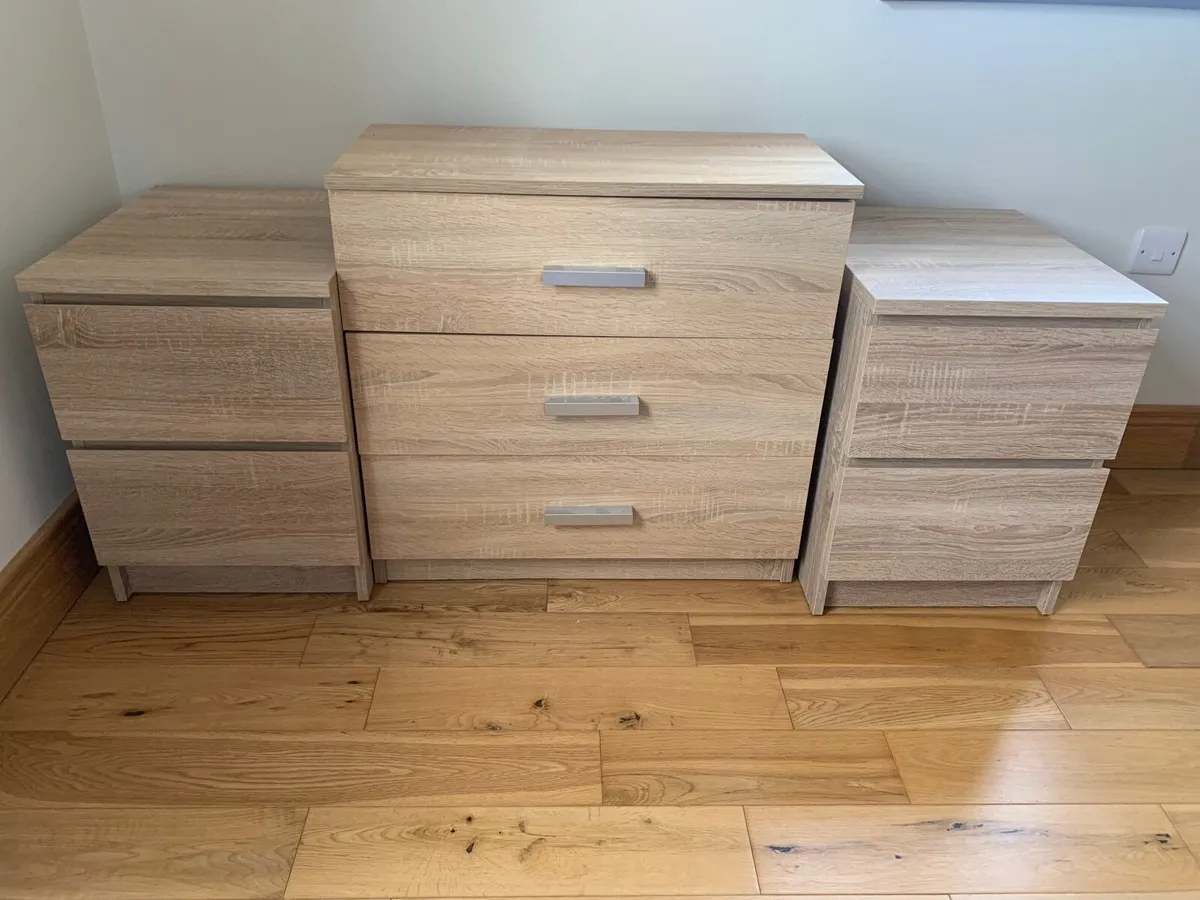 Bedside lockers & Drawers