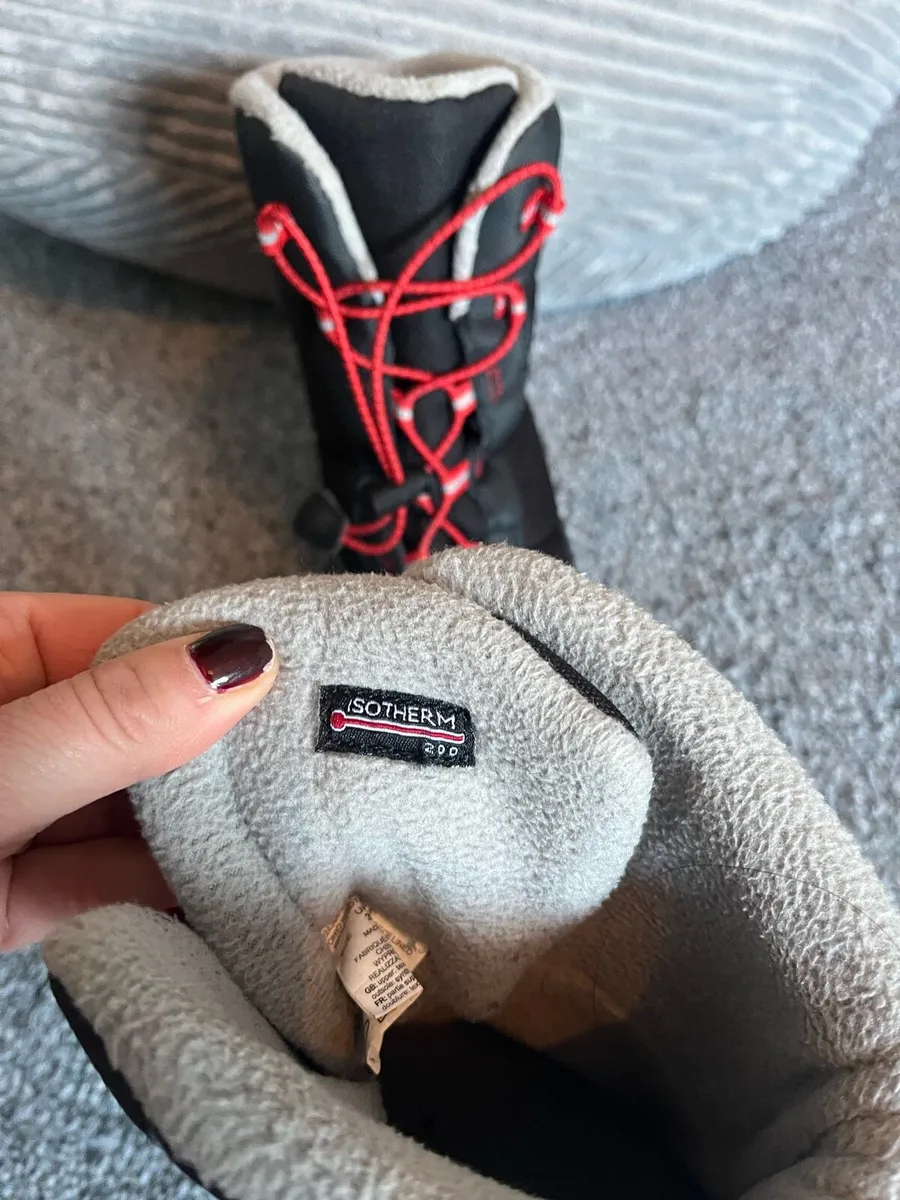 Kids snow boots UK size3 - Image 2