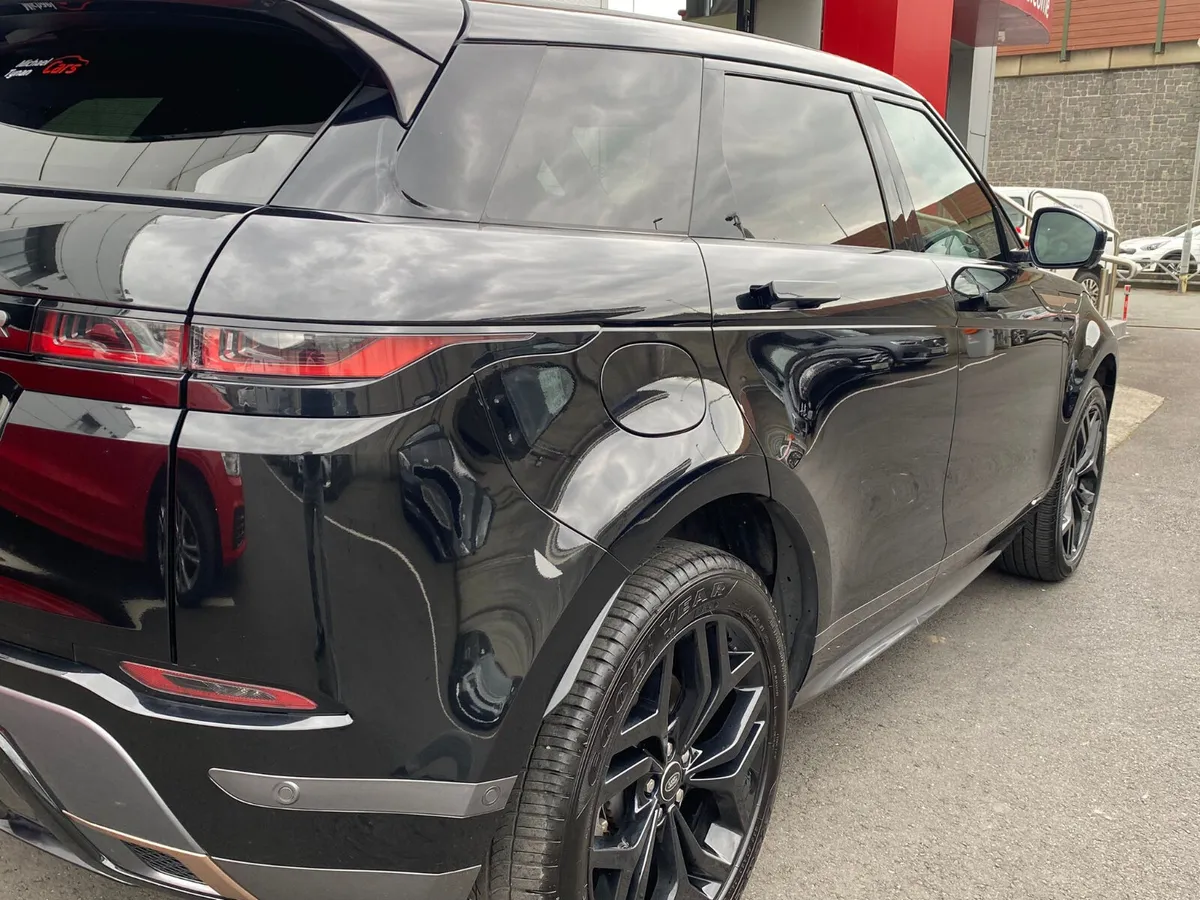 2021 Land Rover Evoque S R Dynamics P300e - Image 3