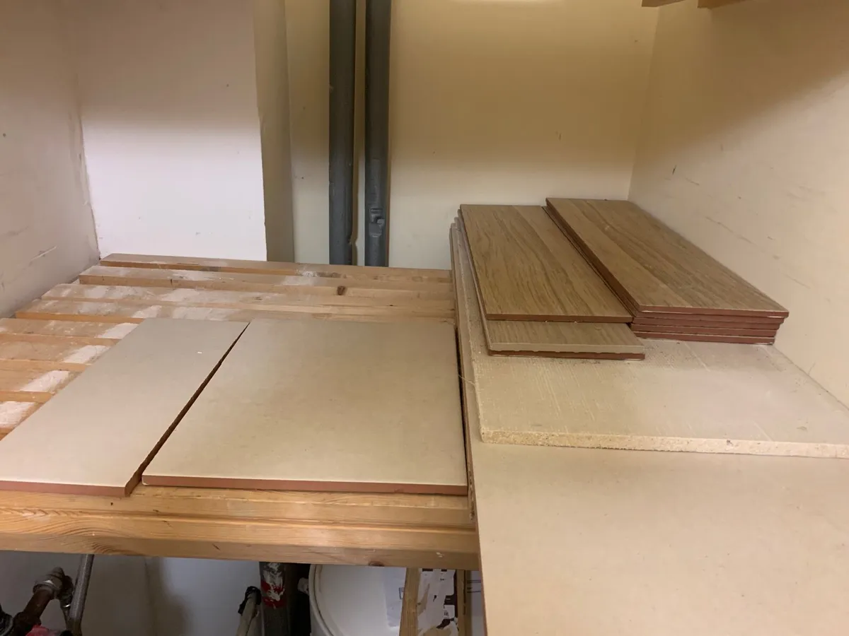 Tile and Wood off cuts - Image 1