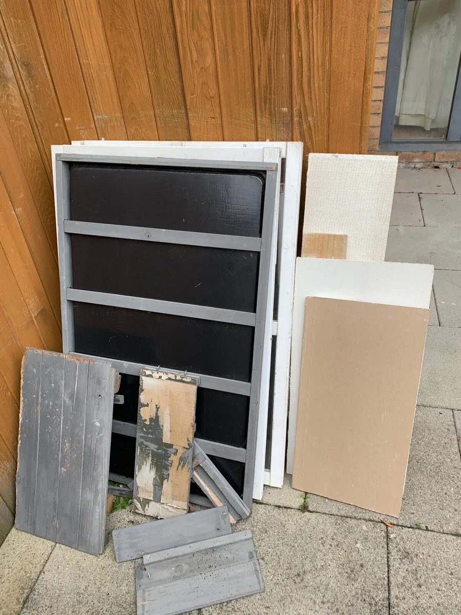 Tile and Wood off cuts - Image 2