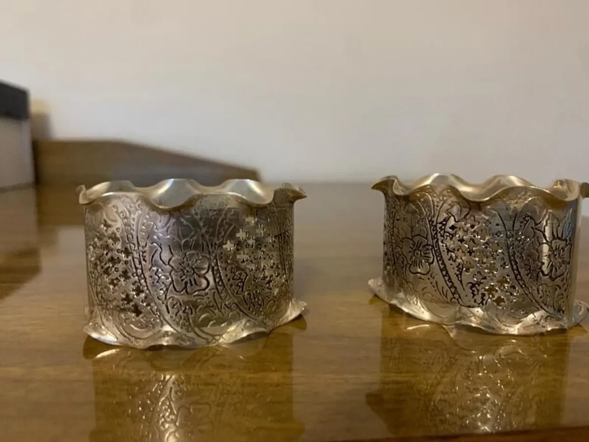 Set of 8 Vintage Ornate Silver-Plated Napkin Rings - Image 1