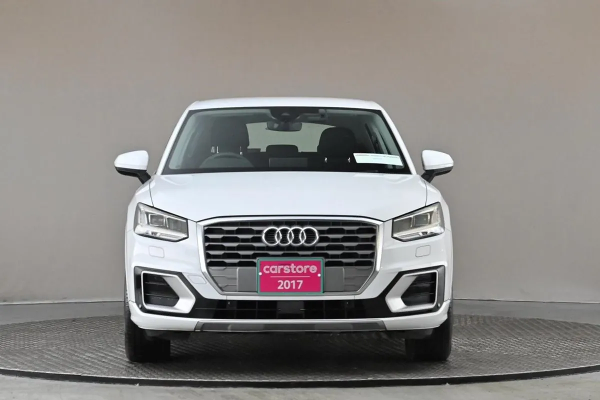 Audi Q2 1.0 Tfsi S-tronic 115BHP  reverse Cam par - Image 2