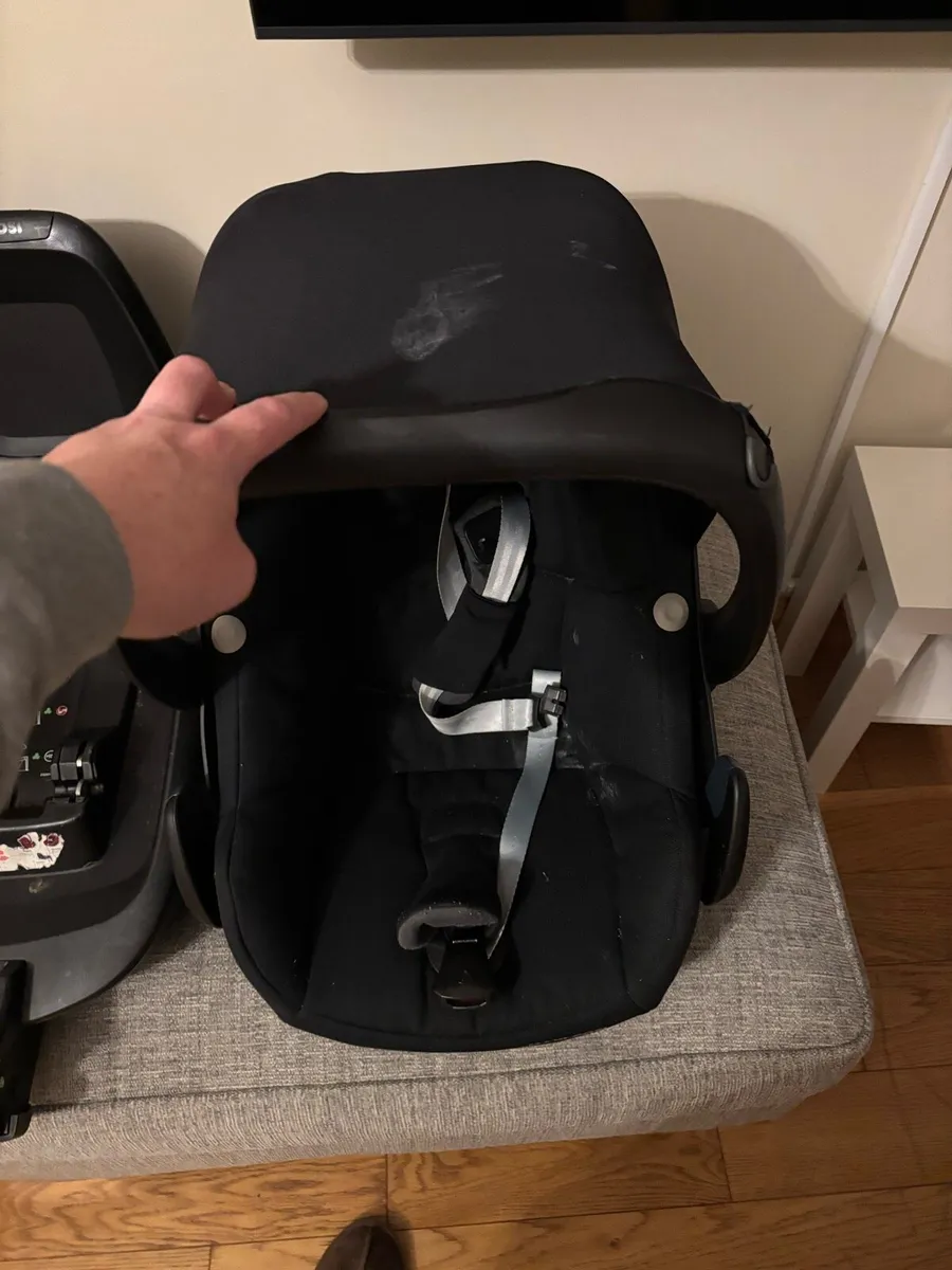 Baby car seat and isofix - Image 3