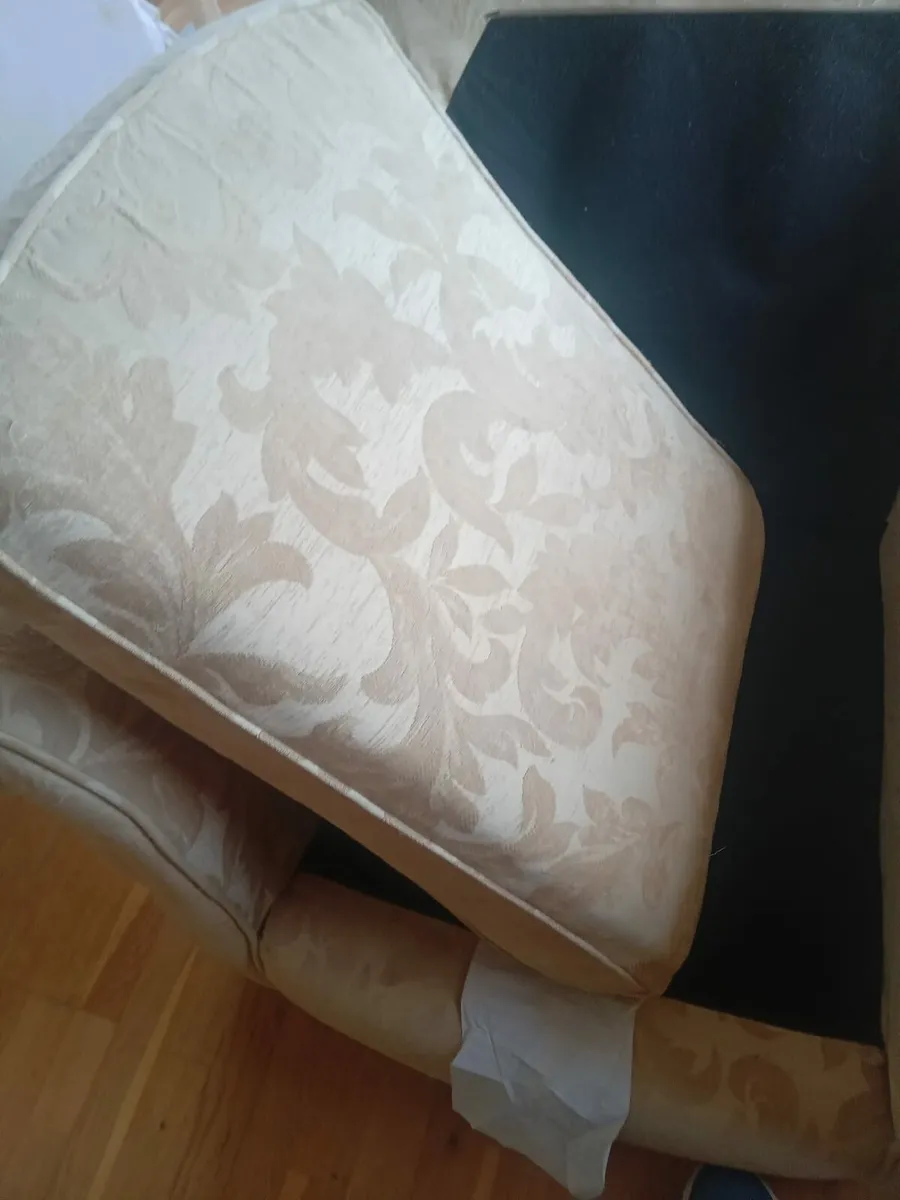 Two cream armchairs - Image 2