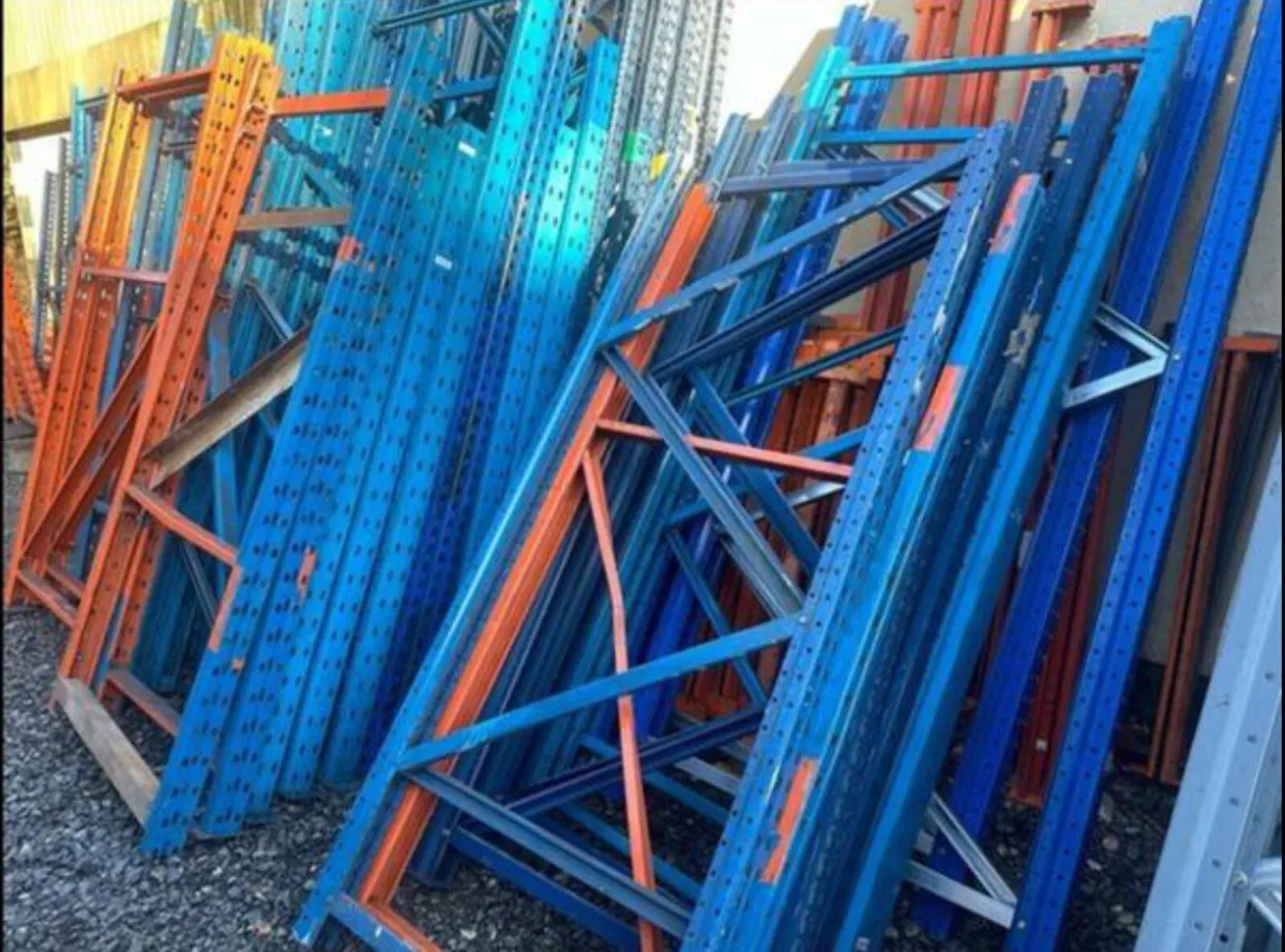PALLET RACKING LARGE QUANTITY AVAILABE - Image 4