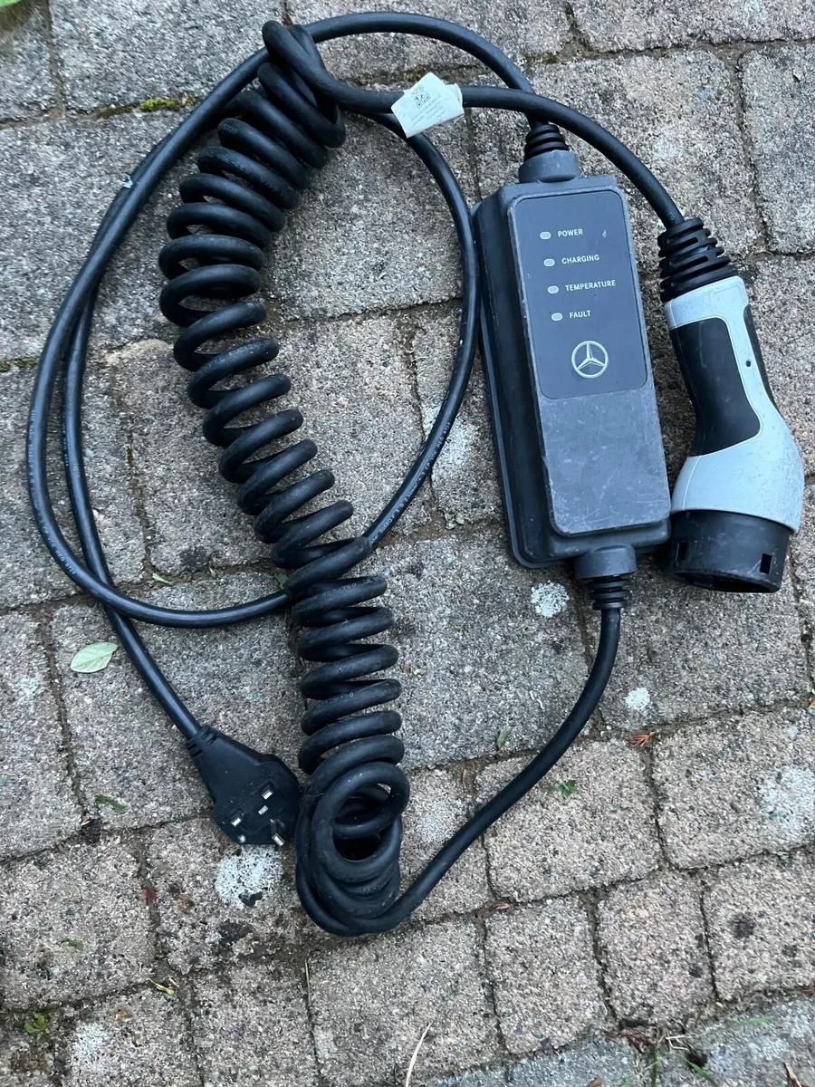 Portable ev charger